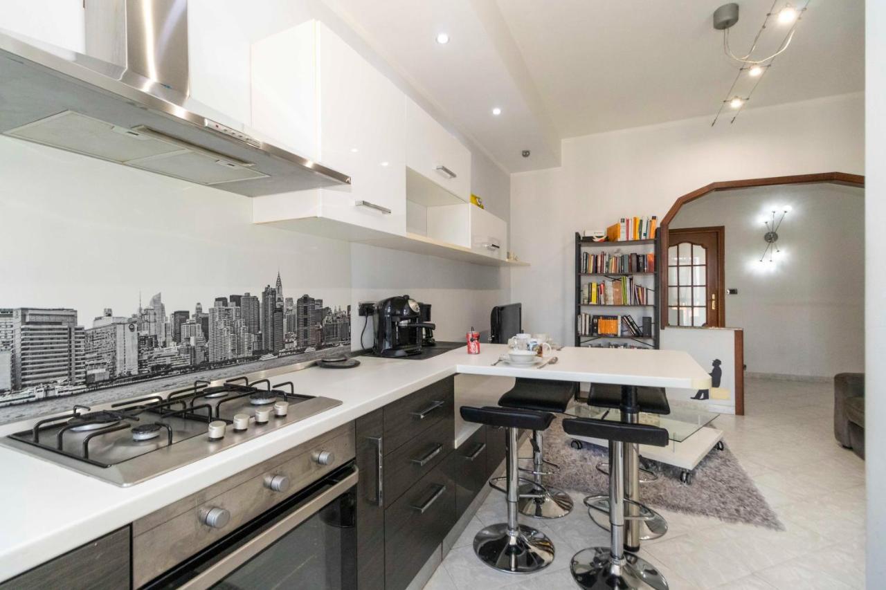 Mm Bengasi Modern Apartment Turin Bagian luar foto