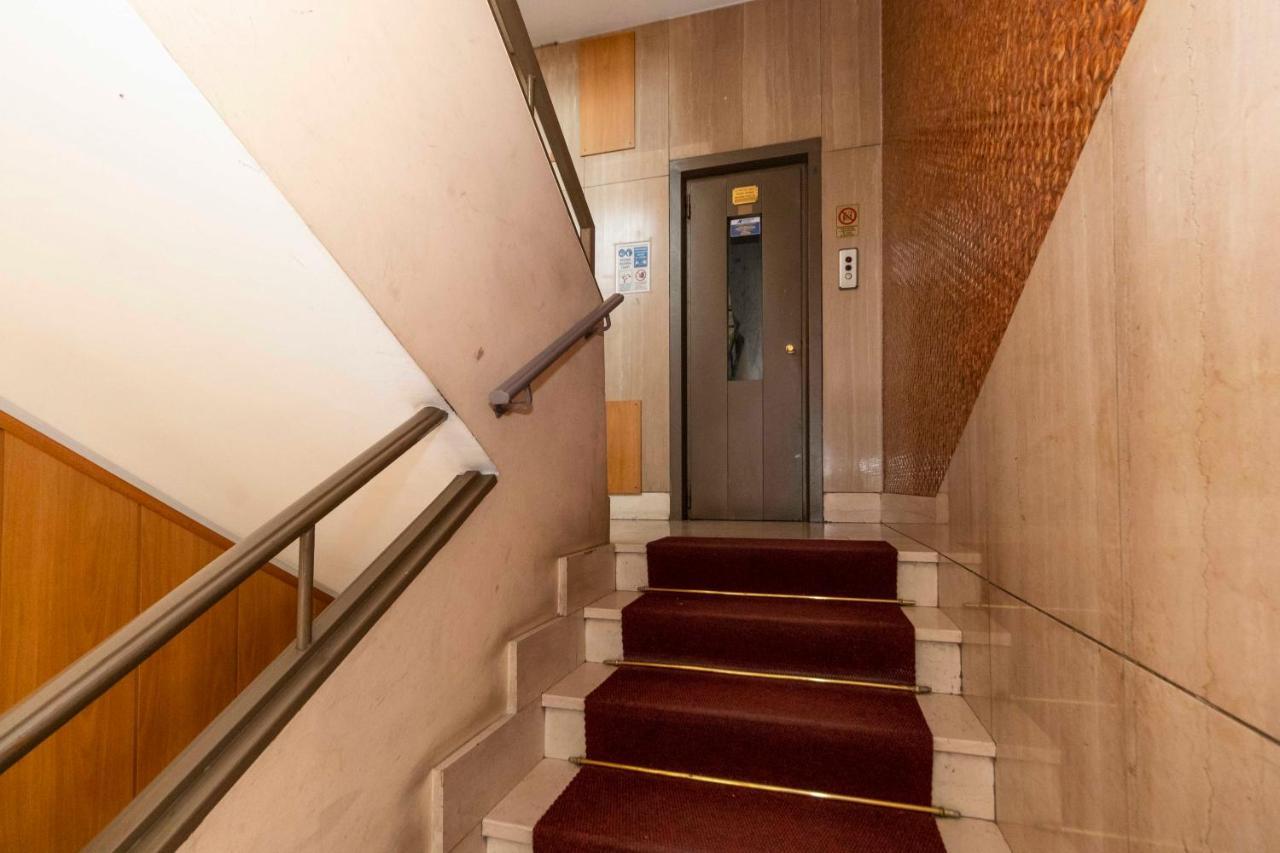 Mm Bengasi Modern Apartment Turin Bagian luar foto