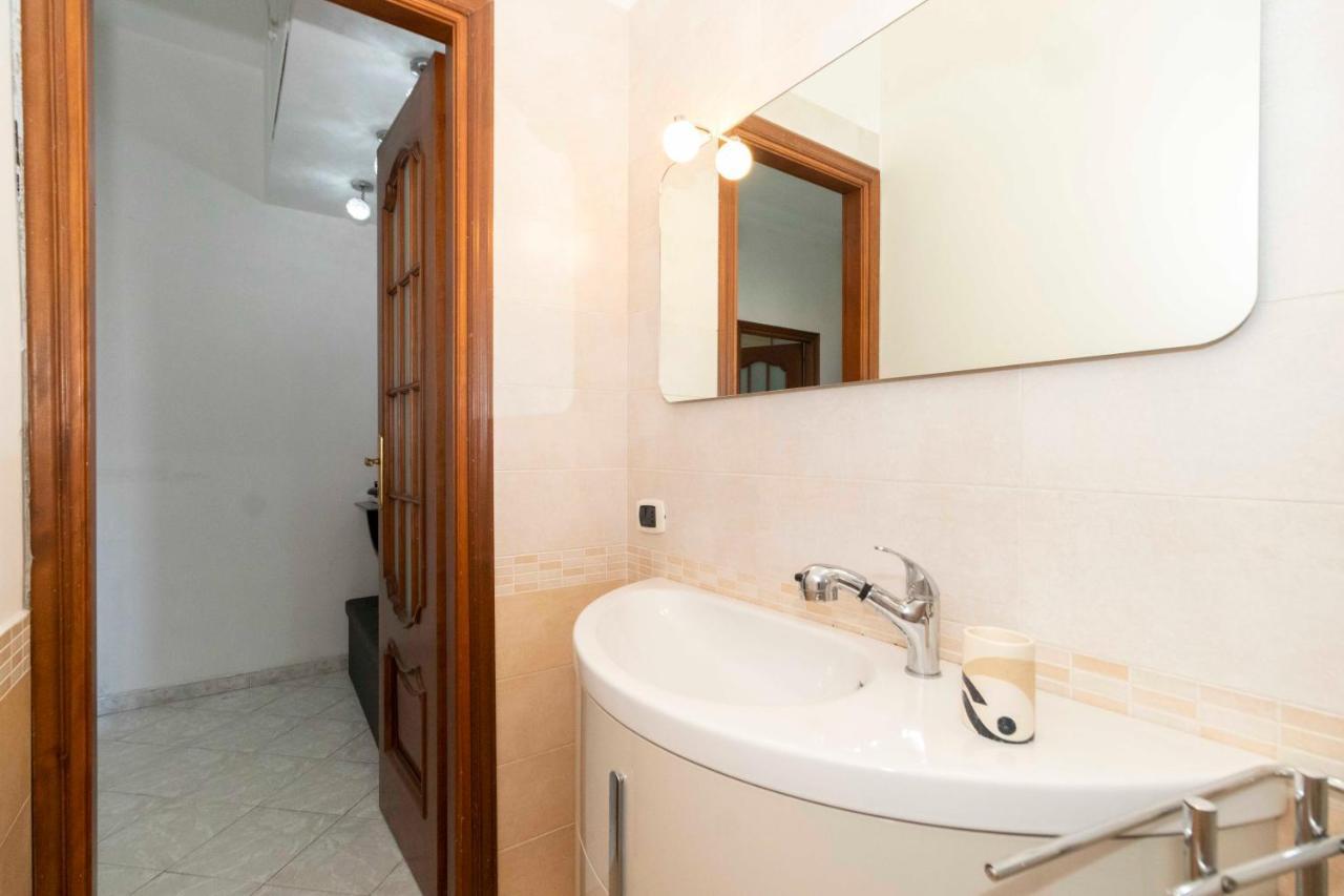 Mm Bengasi Modern Apartment Turin Bagian luar foto