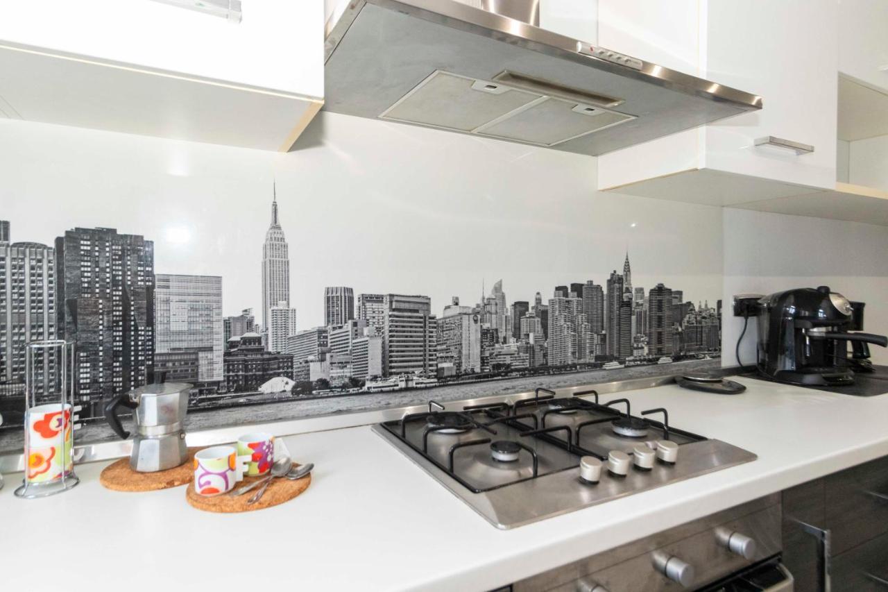 Mm Bengasi Modern Apartment Turin Bagian luar foto